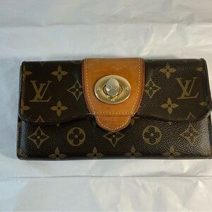 Louis Vuitton Monogram Brown Tan Wallet